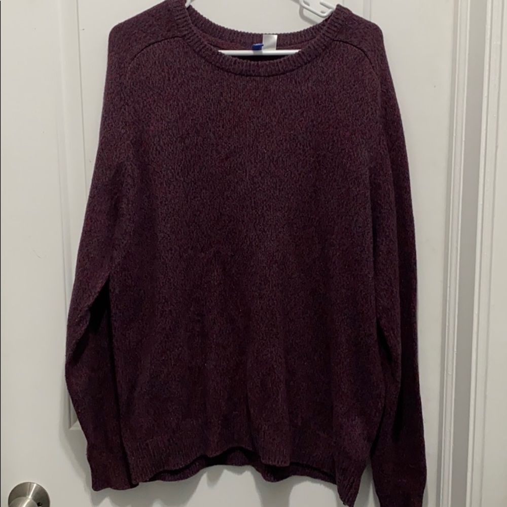 Maroon sweater